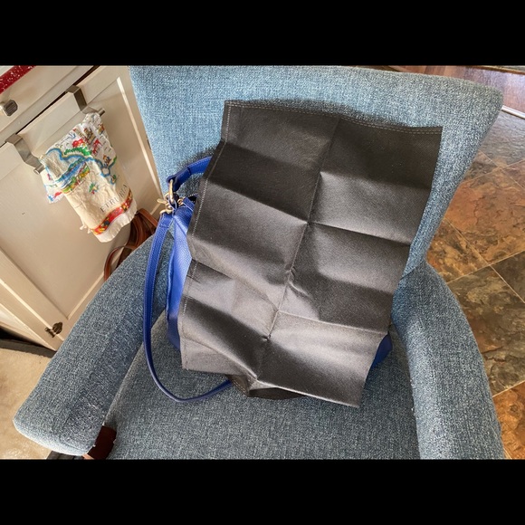 Laggo Handbag - Picture 5 of 7